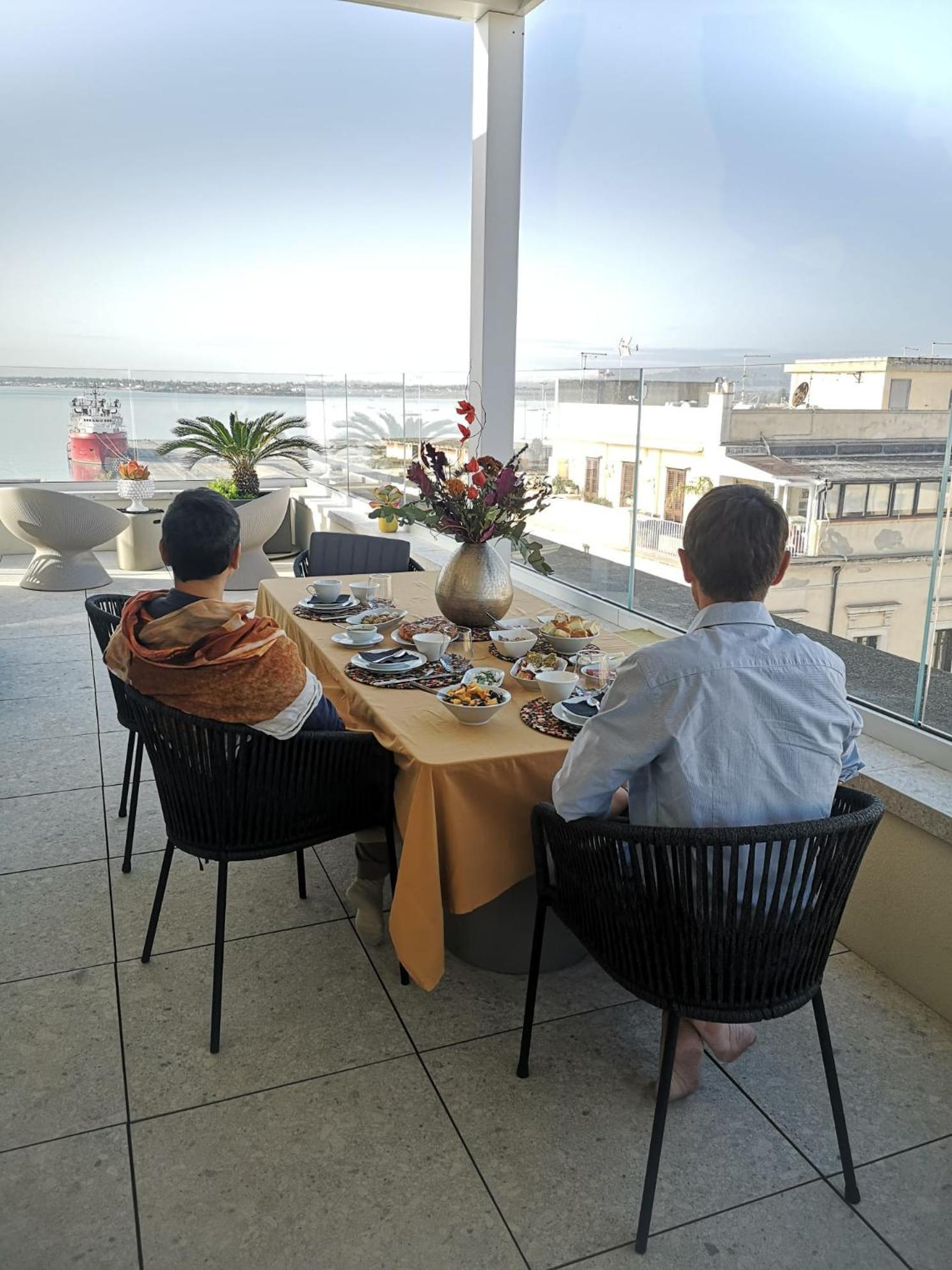 La Terrazza Sul Porto Panzió Szirakúza Kültér fotó