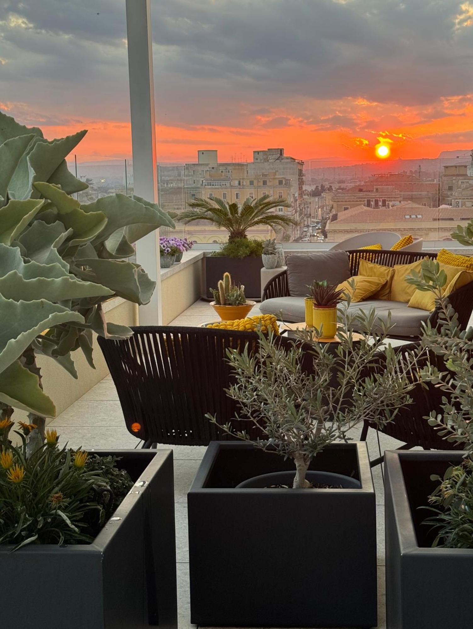La Terrazza Sul Porto Panzió Szirakúza Kültér fotó
